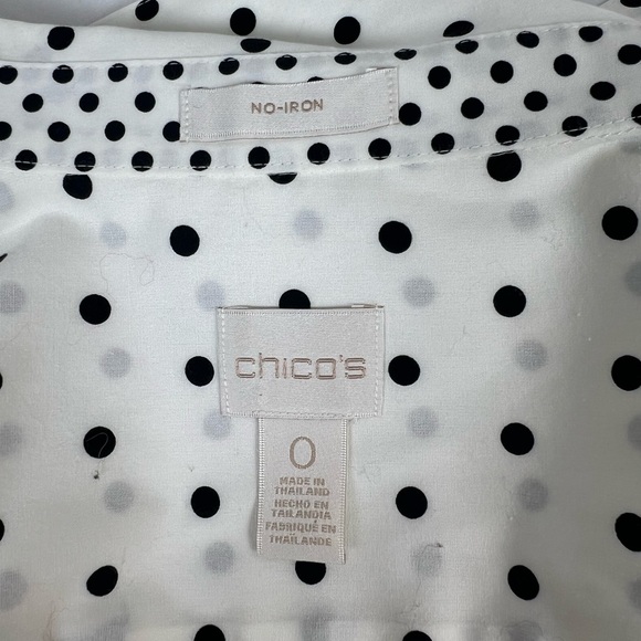 Chicos White Black Polka-dot Buttonup Shirt‎ No Iron Size 0 Women’s - Picture 4 of 10